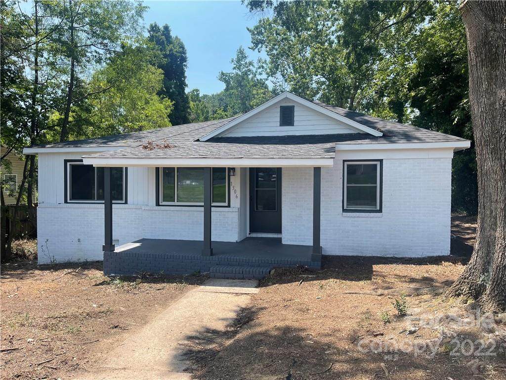 1306 Chipola Street - Photo 1