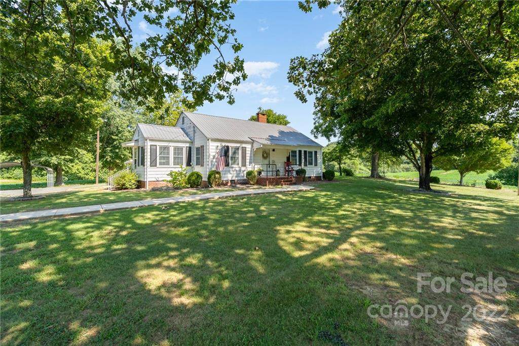 17009 Saint Martin Road - Photo 1