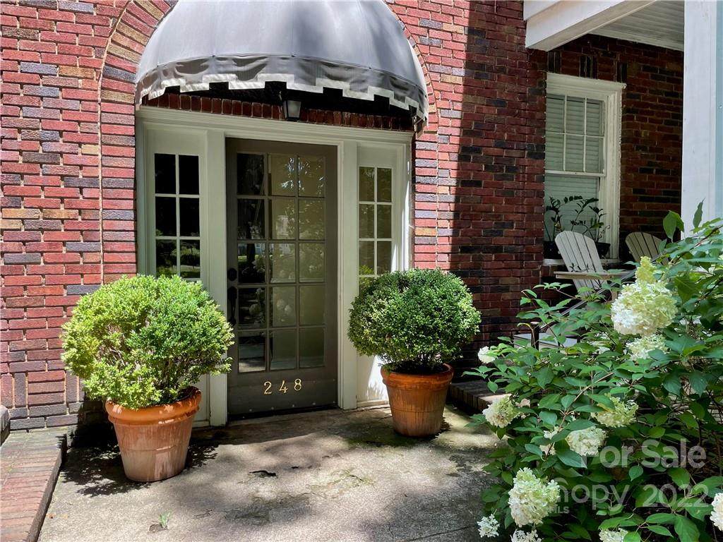 248 Colonial Avenue - Photo 1