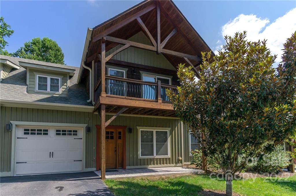 9 Roselyn Way - Photo 1