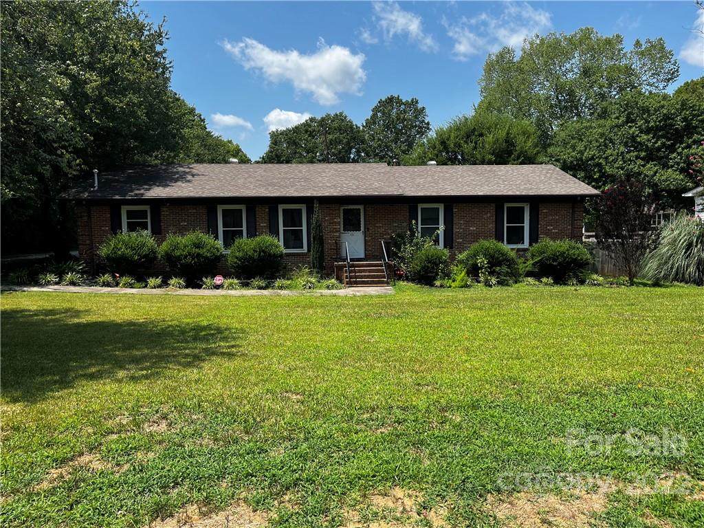 111 Westwood Drive - Photo 1