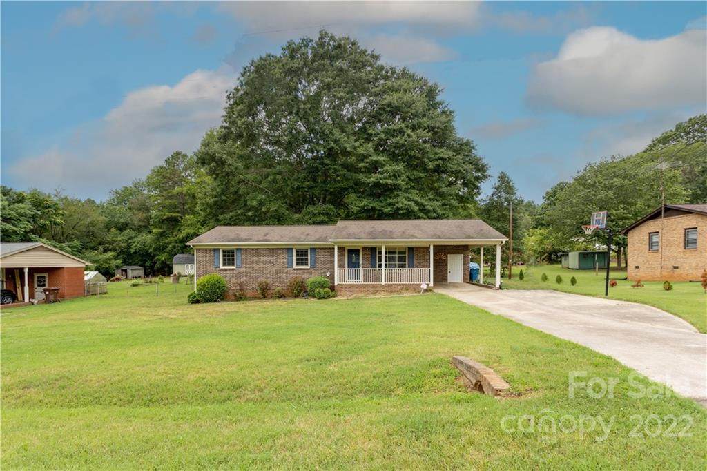 204 Hardwick Drive - Photo 1