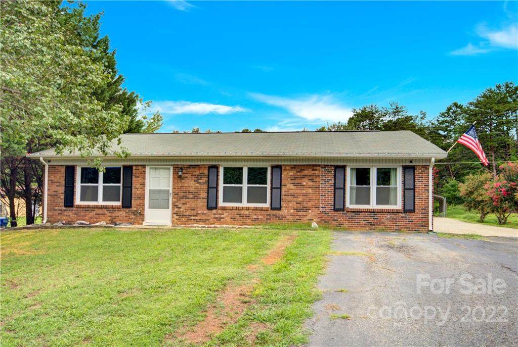 220 Valleybrook Lane - Photo 1
