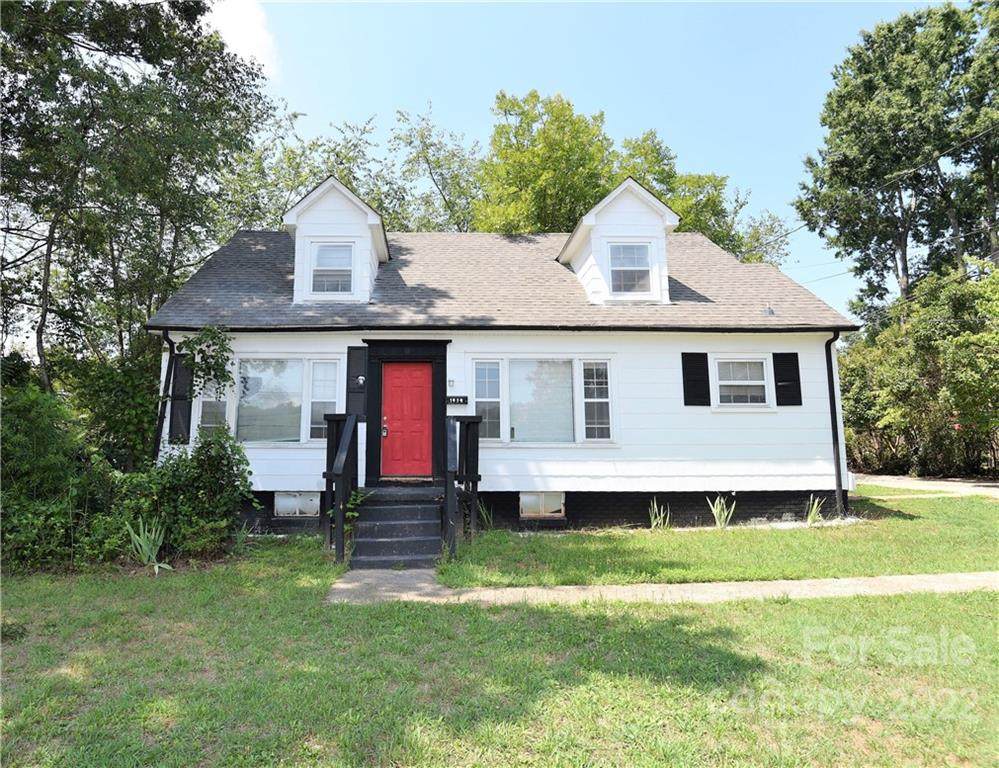 1919 Jake Alexander Boulevard - Photo 1