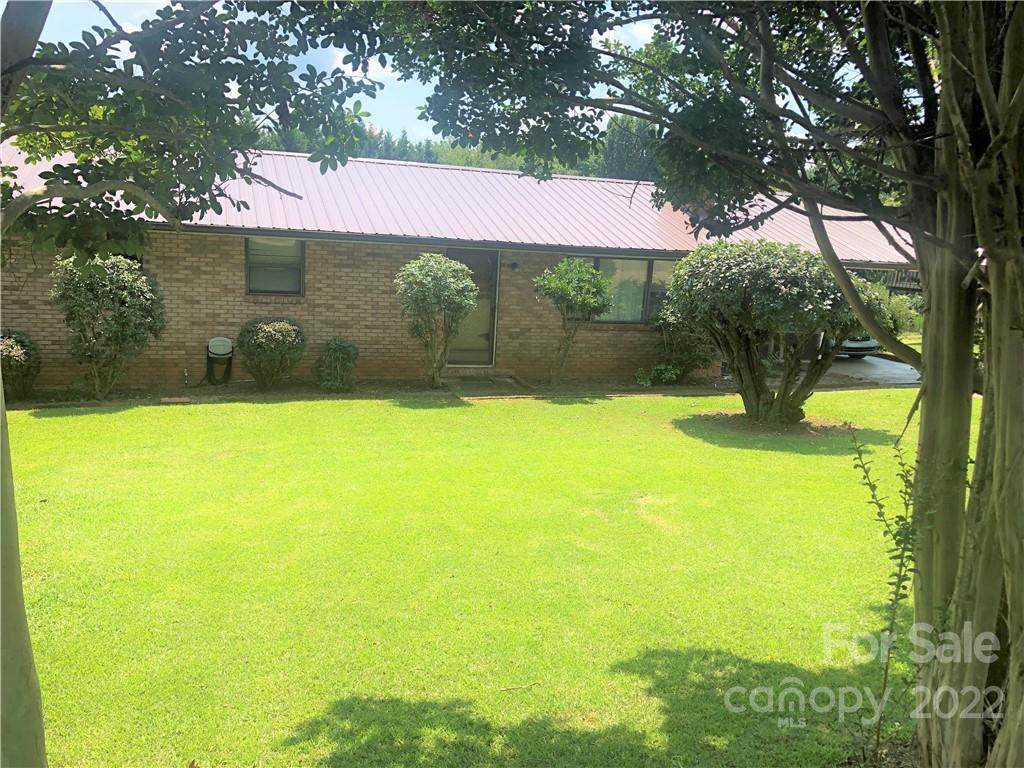 1961 Icard Ridge Road - Photo 1