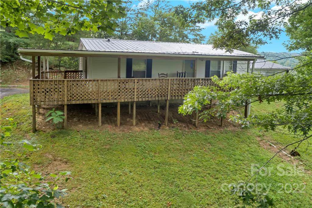 382 Jake Lane - Photo 1