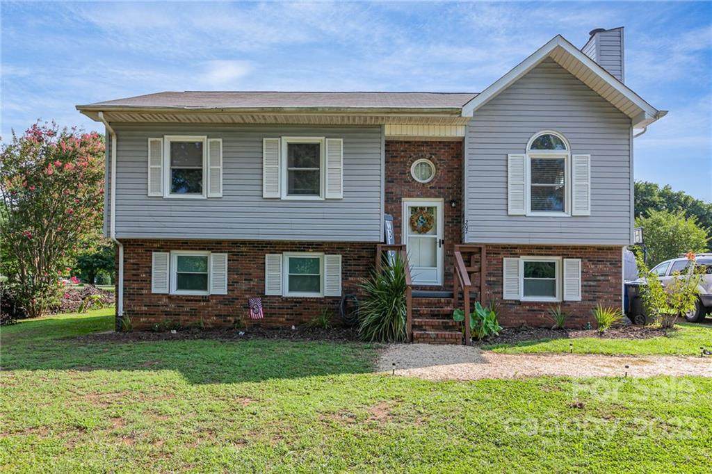 207 Bethesda Road - Photo 1
