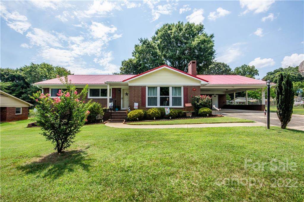 108 Robin Lane - Photo 1