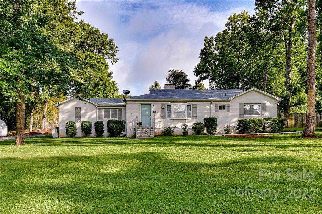 5011 Cornelia Drive - Photo 1
