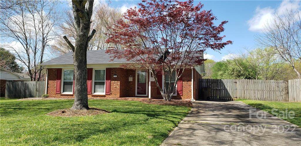 6107 Bridle Trail - Photo 1