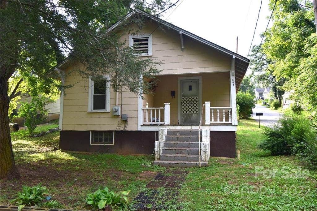 608 Robbins Avenue - Photo 1