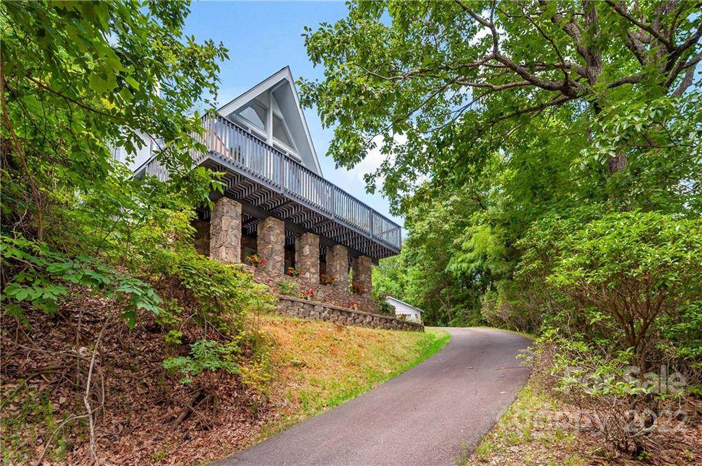 140 Longview Lane - Photo 1