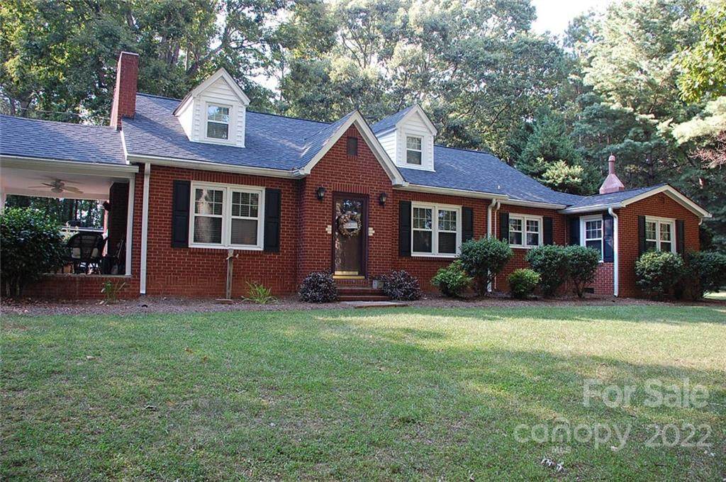 409 2nd Street - Photo 1