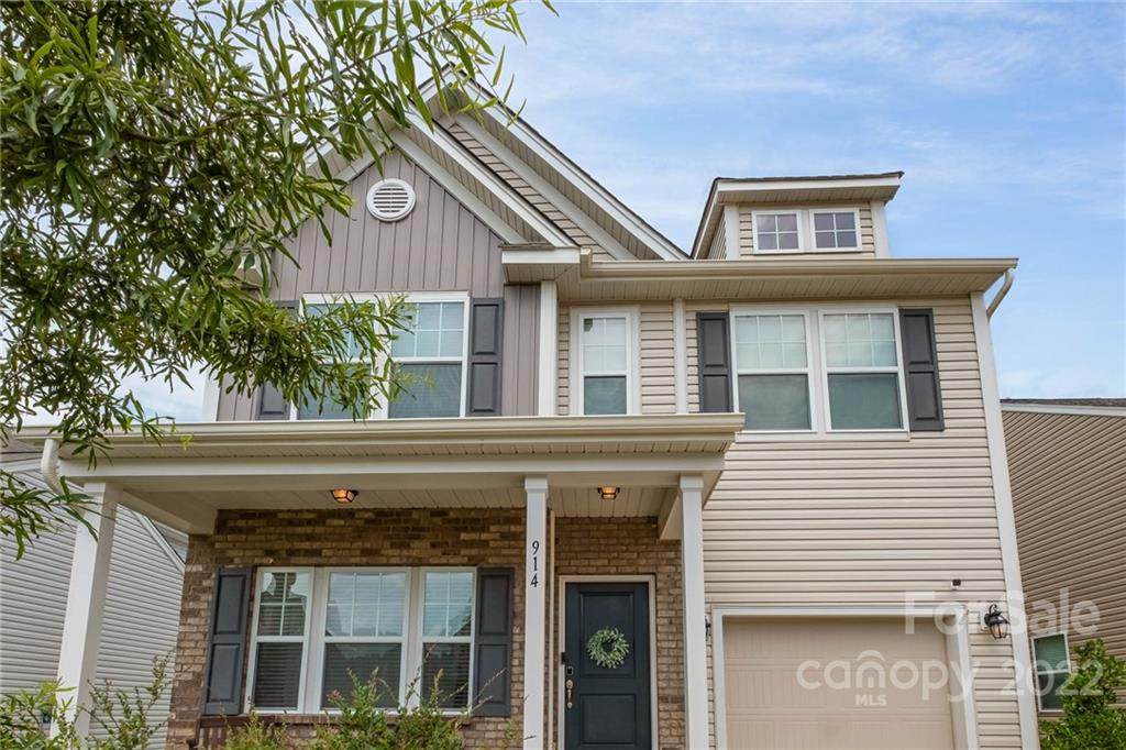 914 Von Buren Boulevard - Photo 1