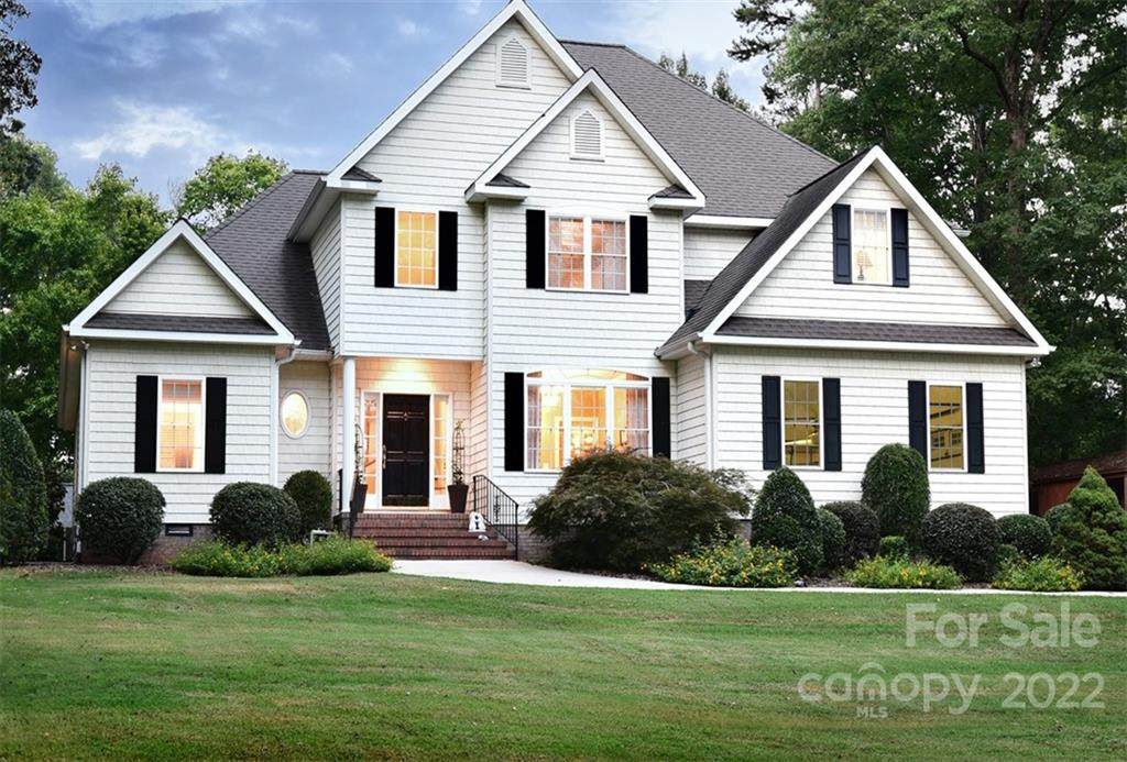 343 Pine Bark Circle - Photo 1