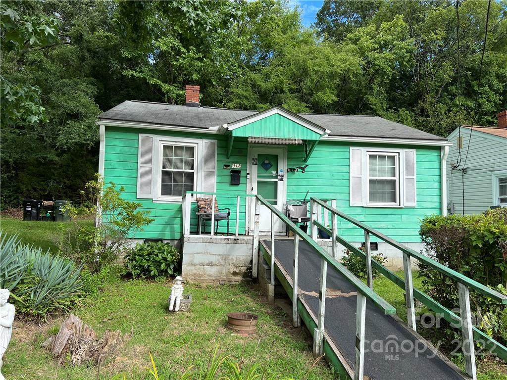 313 Broad Drive - Photo 1