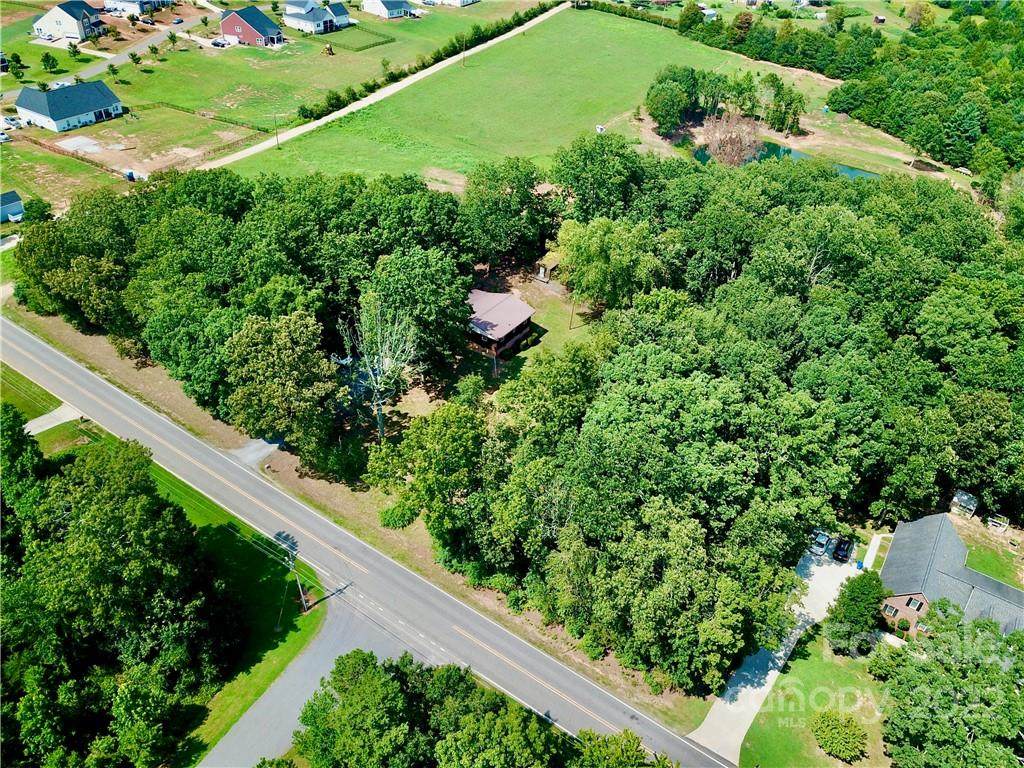 1619 Ivey Church Road - Photo 1