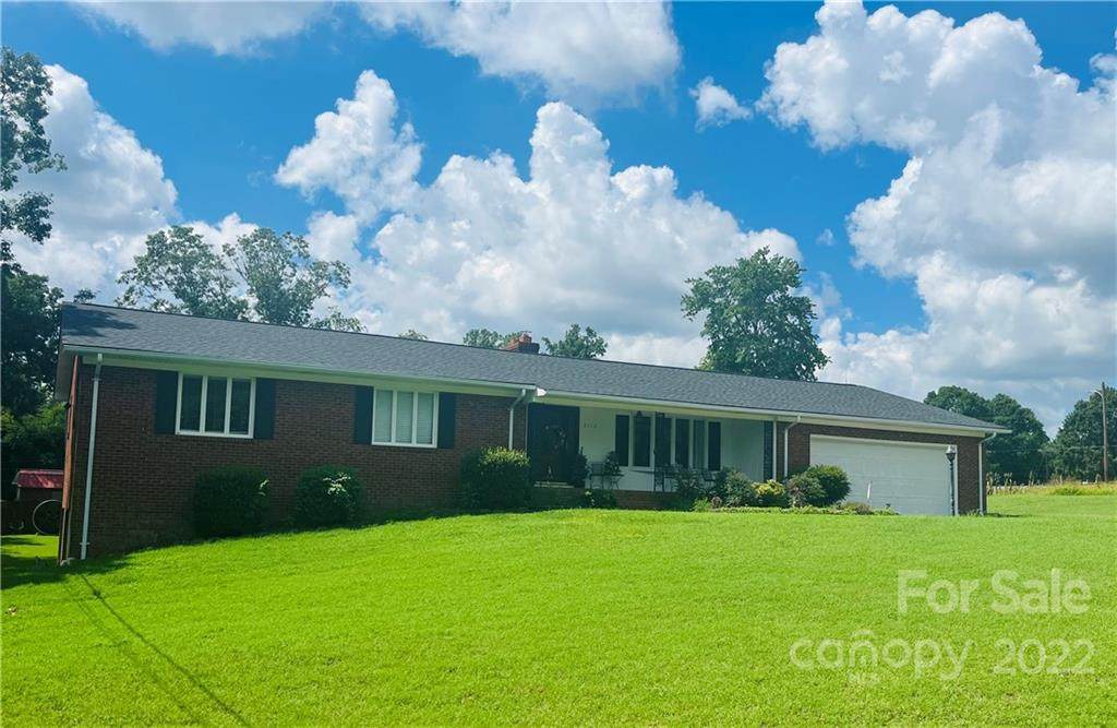 2112 Lynn Street - Photo 1