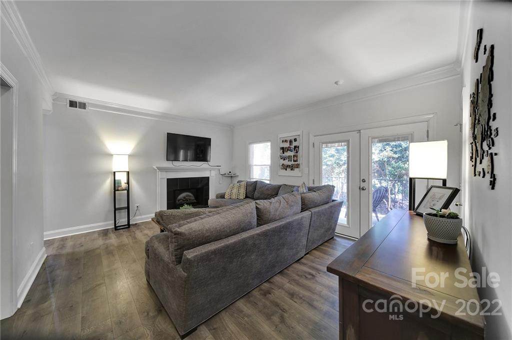 1012 Queens Road - Photo 1