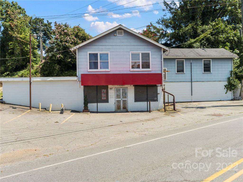 957 Riverside Drive - Photo 1