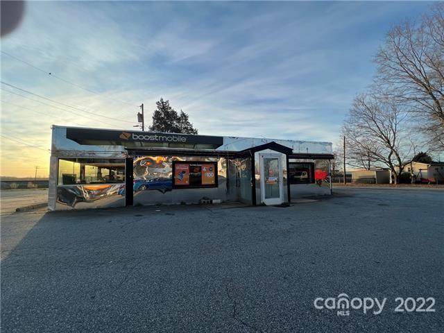 5815 Main Street - Photo 1