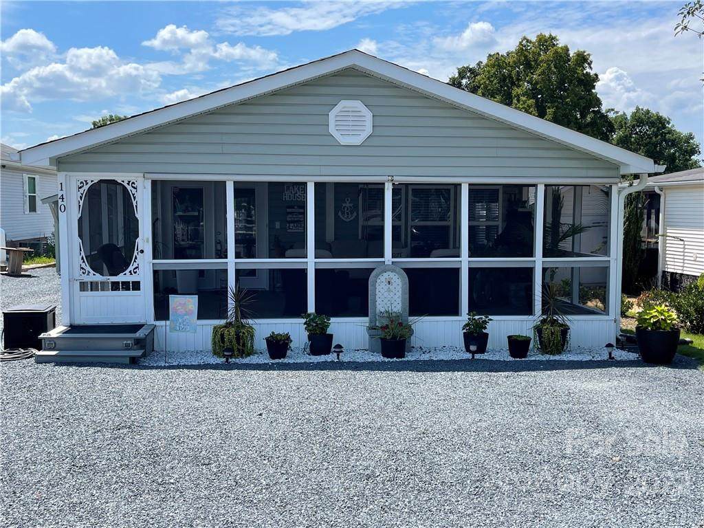 140 Dove Lane - Photo 1