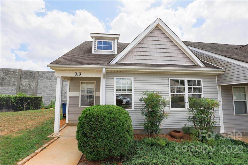 919 Barracuda Avenue - Photo 1
