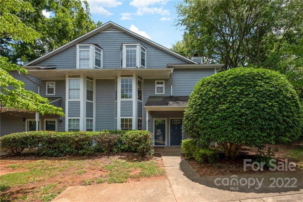 6016 Treetop Court - Photo 1