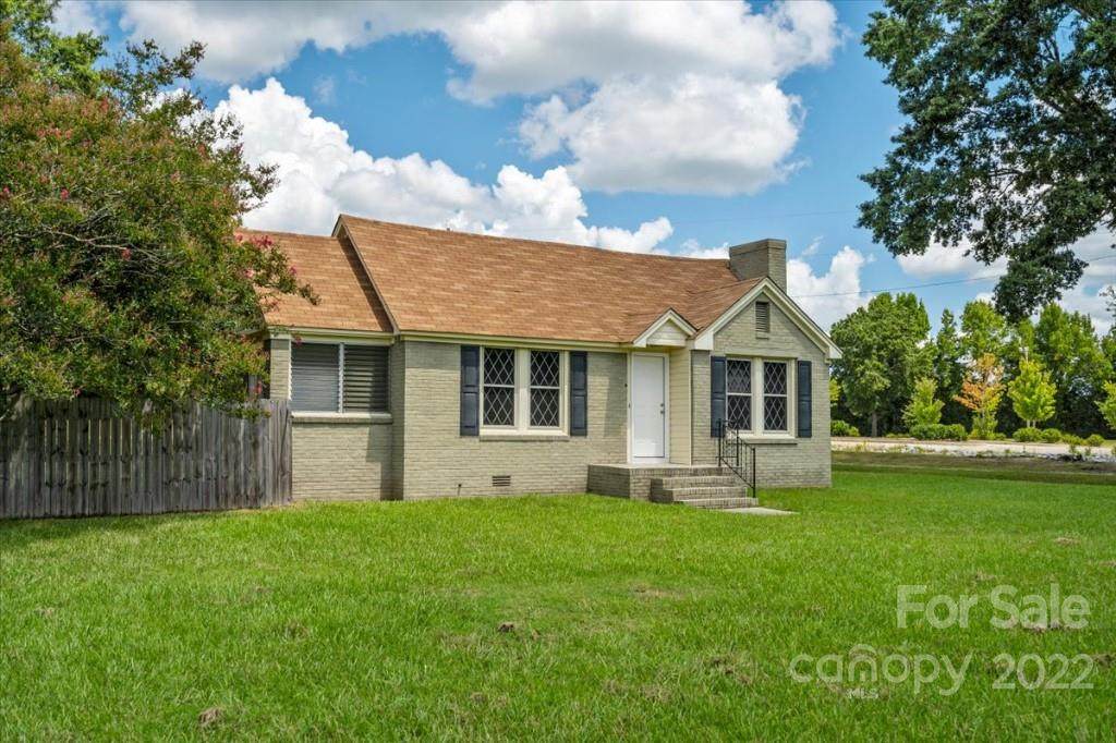3135 Flat Creek Road - Photo 1
