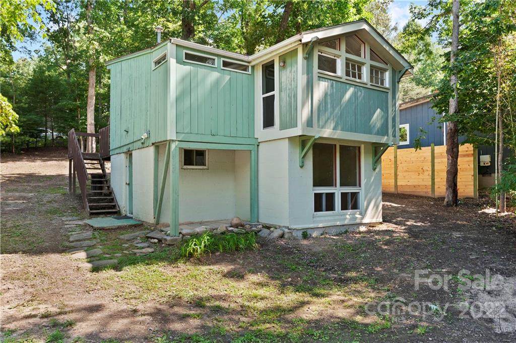 602 8th Street - Photo 1