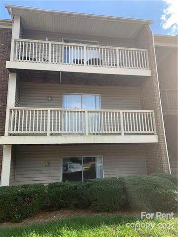1638 Arlyn Circle - Photo 1