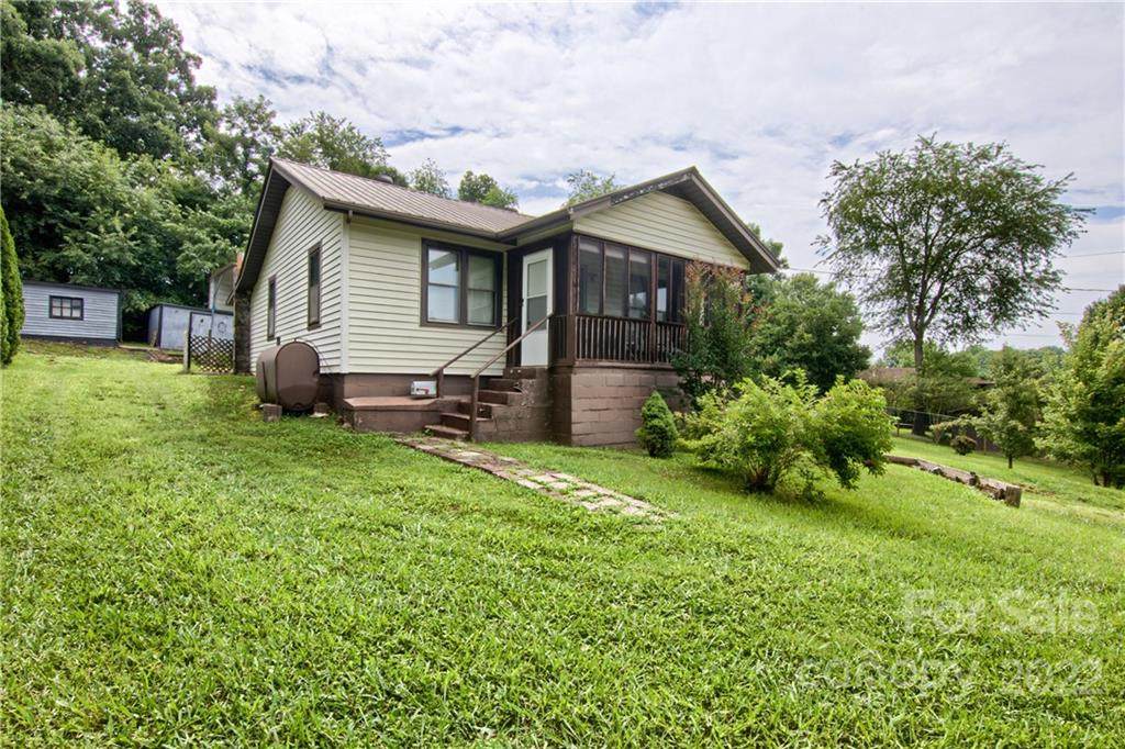86 20th Street - Photo 1