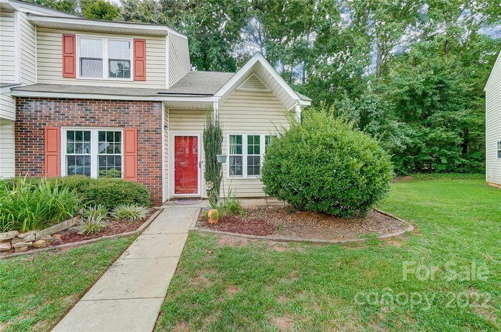 7521 Petrea Lane - Photo 1
