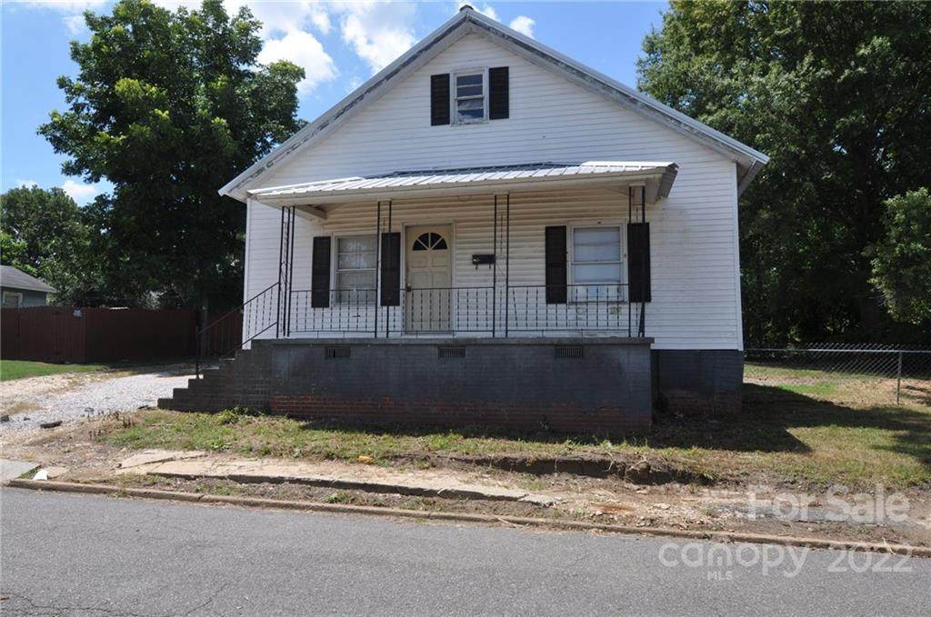 541 Leslie Street - Photo 1