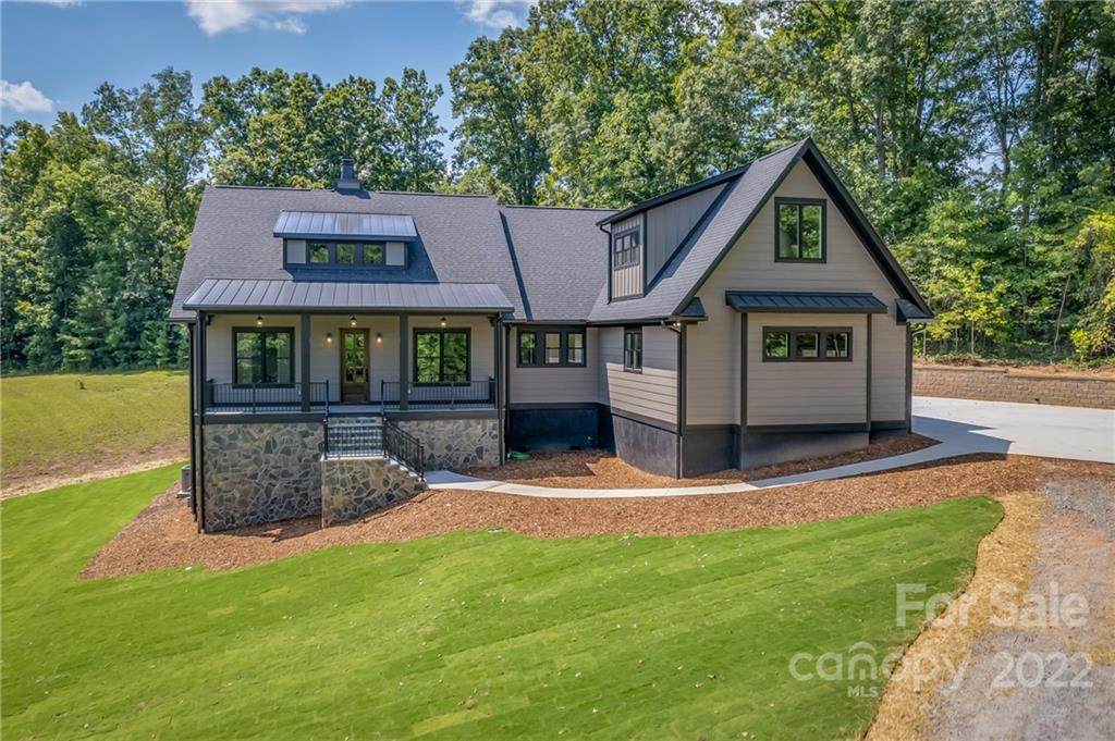 61 Taddington Circle - Photo 1