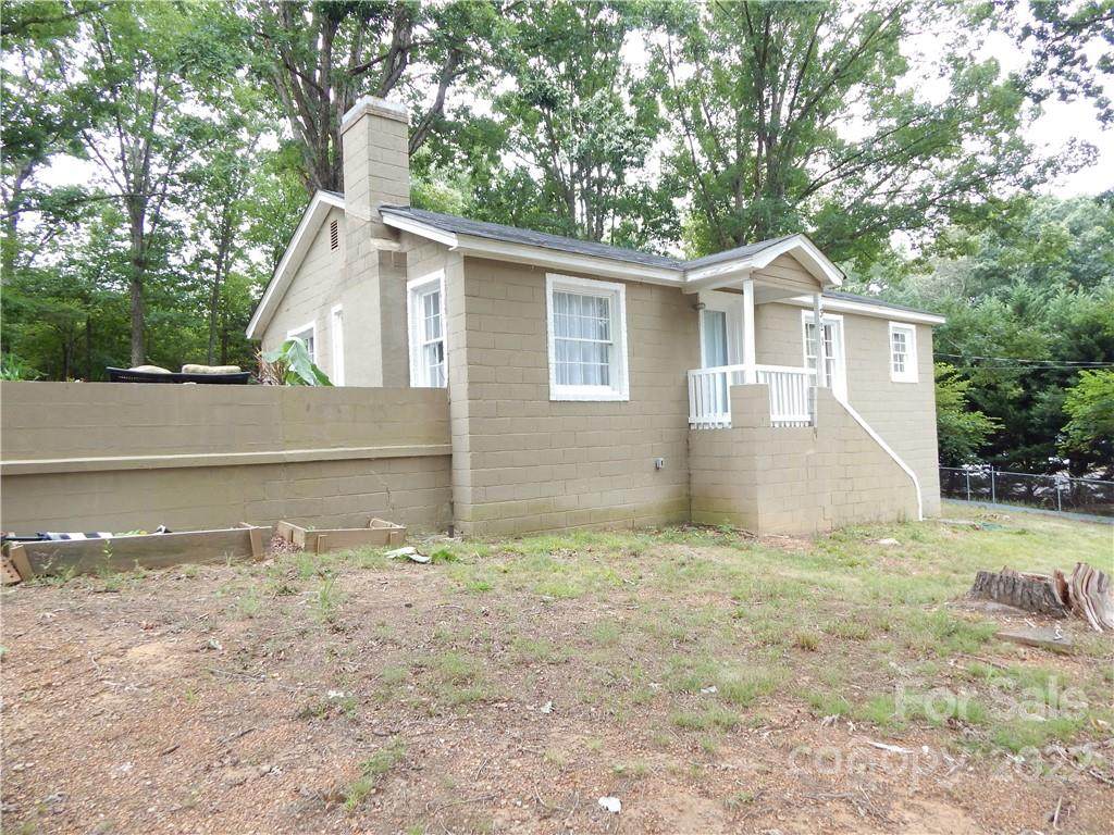 321 Henning Drive - Photo 1