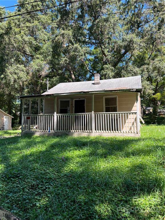 920 Bond Avenue - Photo 1