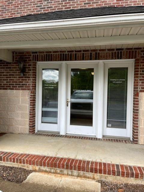 100 Chadwick Court - Photo 1