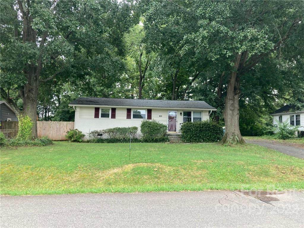 910 Edgemont Avenue - Photo 1