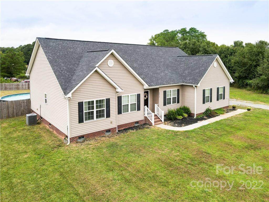 6212 Jackson Shortcut Road - Photo 1
