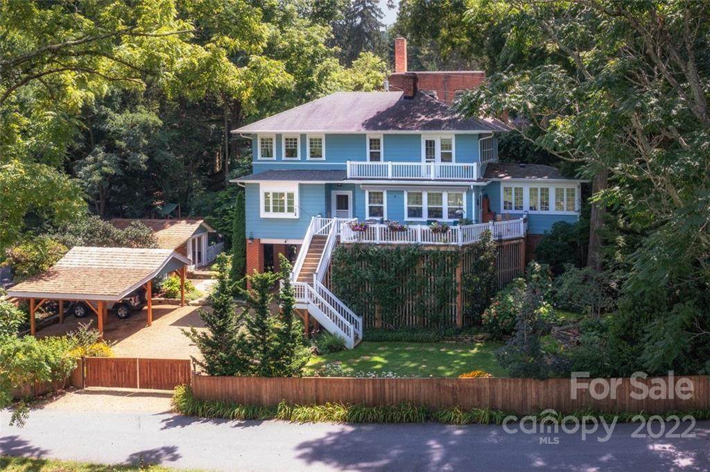 411 Charlotte Street - Photo 1