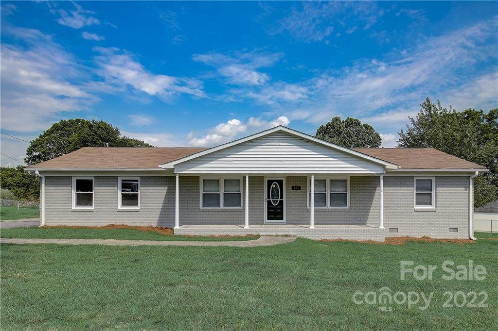 221 Quail Drive - Photo 1