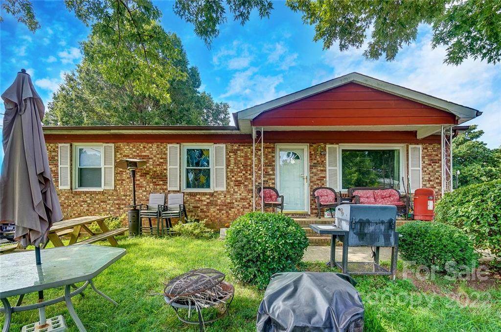 3043 Salem Drive - Photo 1