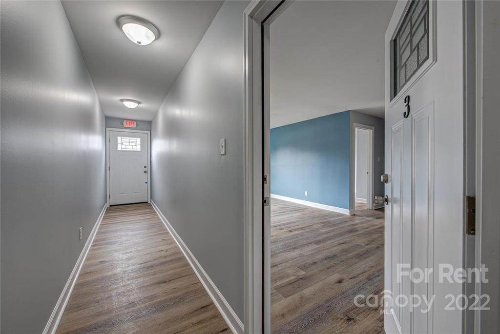 1048 Avondale Road - Photo 1