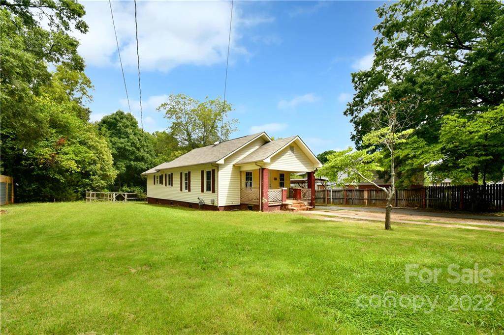 145 Saint Charles Avenue - Photo 1