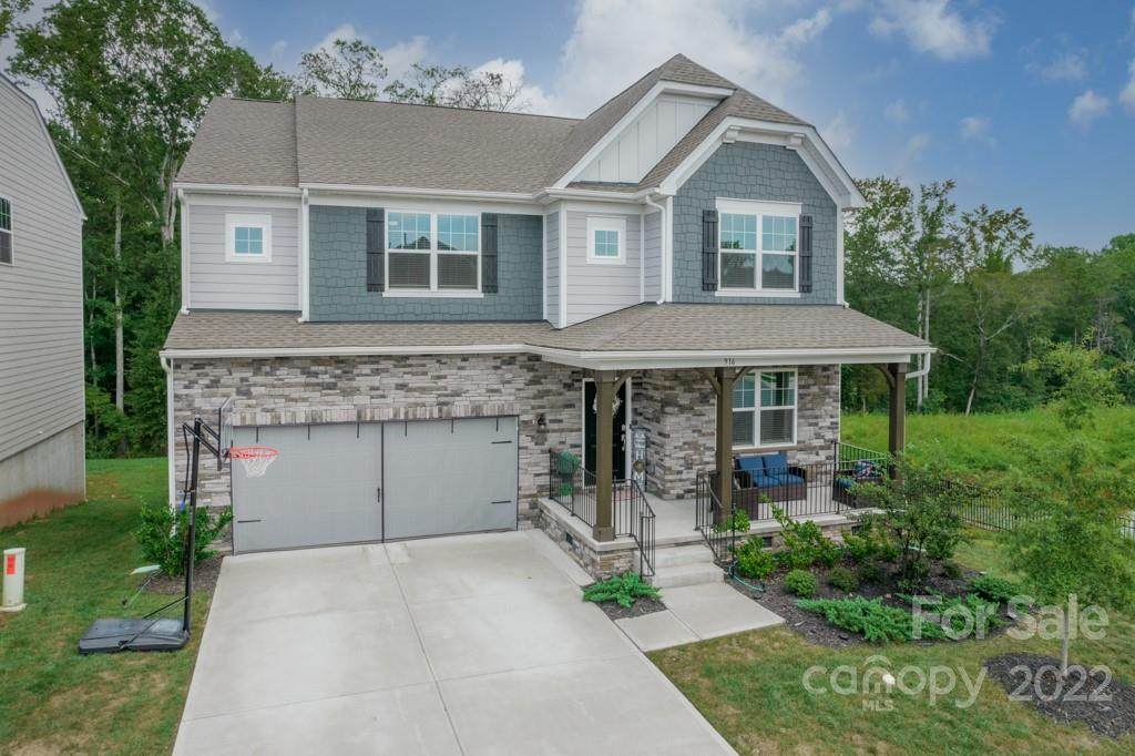 916 Pecan Tree Lane - Photo 1