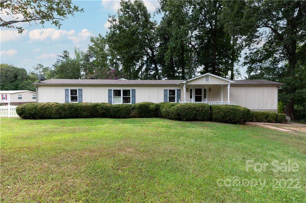 1370 Travis Circle - Photo 1