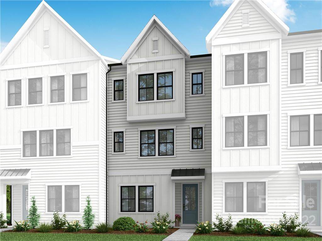 630 Woodlawn Road - Photo 1