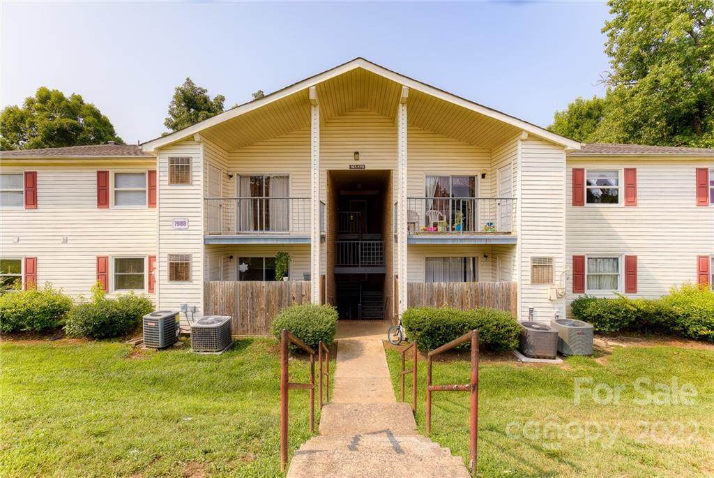 7988 Shady Oak Trail - Photo 1