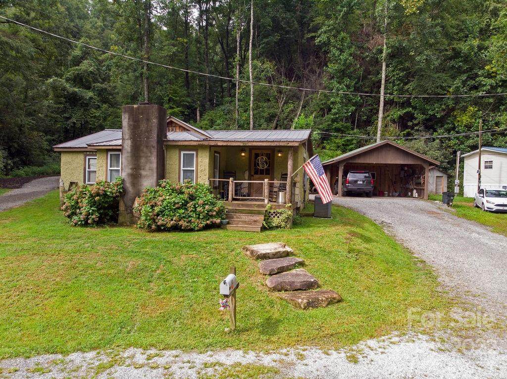 216 Aiken Road - Photo 1